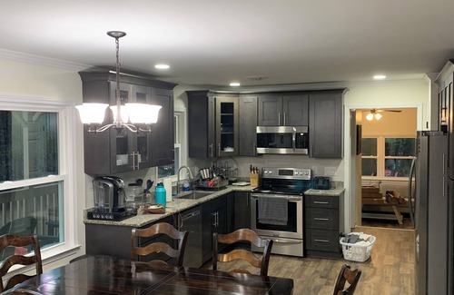 Piper Gap Cabin | Fully Renovated Cabin in the Blue Ridge Mountains with Stunning Views