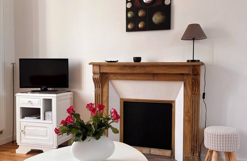 Quevert House | Fully renovated house, 3 min. from Dinan, enclosed garden with parking space