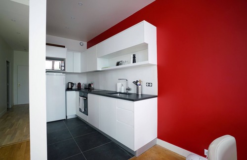 3rd Arrondissement Apartment | fully renovated large 1BR flat in the heart of le Marais for up to 2 /3 people