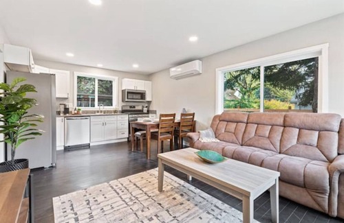 Grants Pass Apartment | Fully Renovated One Bedroom