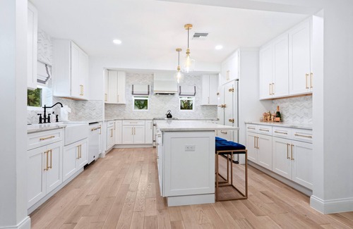Downtown House | Fully Renovated Roaring Twenties Bungalow in Laurel Park - 3-Bedroom, 3-Bathroom