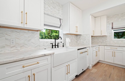 Downtown House | Fully Renovated Roaring Twenties Bungalow in Laurel Park - 3-Bedroom, 3-Bathroom