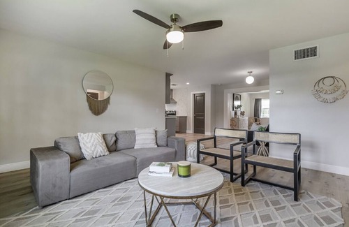 Seminole House | Fully Renovated Seminole Resort Style Home
