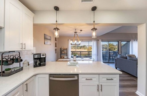 Litchfield by the Sea Villa | Fully Renovated Beach Villa-Litchfield by the Sea! Short walk to beach and pool!