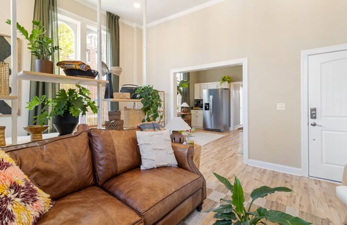 Elizabeth City Apartment | Fully restored historic apartment in Downtown Elizabeth City