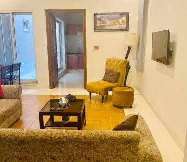 Faisalabad House | Fully Serviced Holiday Home Near Lyallpur Galleria