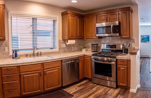 Incline Village Condo | Fully Stocked & Spacious McCloud 3Bed/2.5 Walk to Lake 1-Car Garage