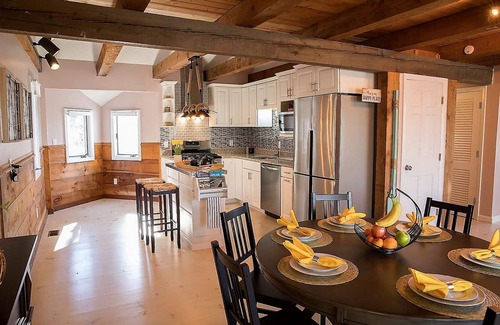 Wellfleet House | Fully updated 4BR 2.5B Patio playset & fireplaces Great location AC Linens Incl.