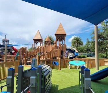 Beach Haven House | Fun 5* Hot Tub/Beaches getaway Near MAYO