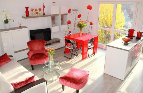 Quartier Saint-Ambroise Apartment | Fun and quiet