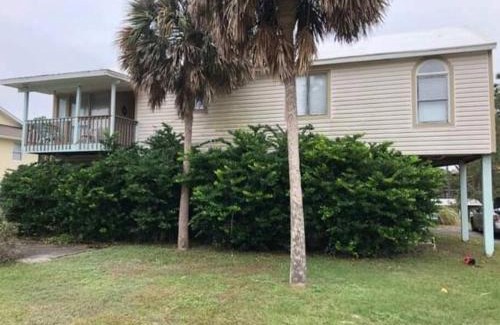 Alligator Point Villa | Fun Beach House With Pool