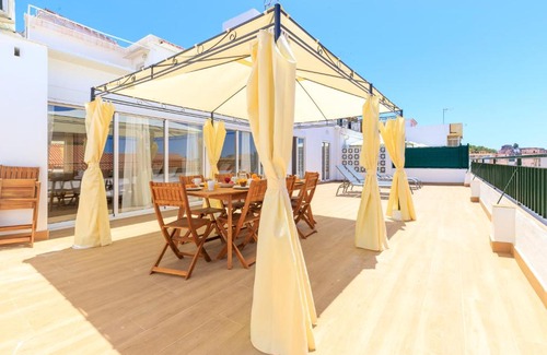 Lagunillas Apartment | FUN BUILDING TERRACES by HOMEABOUT