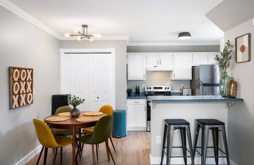Mesa House | Fun, cozy townhouse in central Mesa. Stocked kitchen, games, community pool/spa