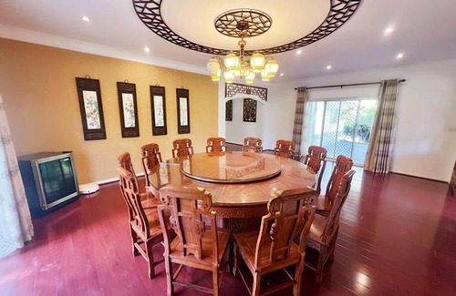 Dural House | Fun Family Holiday Home Dural