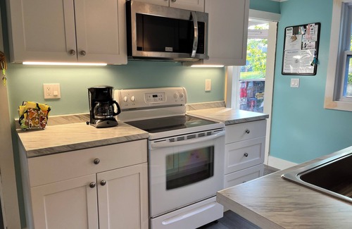 Wolfeboro Cottage | Fun Family Wolfeboro Winnipesaukee Bay Waterfront with SUP, 5 Kayaks & 2 Canoes