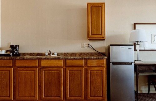 Kahului Hotel | Fun for the Whole Family! 3 Poolside Units, Minutes to Iao Valley State Park!