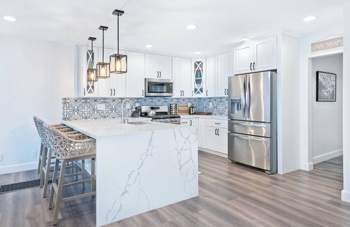 West Newport House | Fun for the whole family just steps from Newport Pier and the beach!
