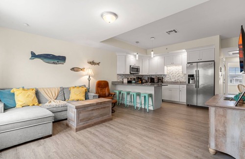 Hampton Condo | Fun Game Room | Steps to Beach | 2 Level Lux Condo