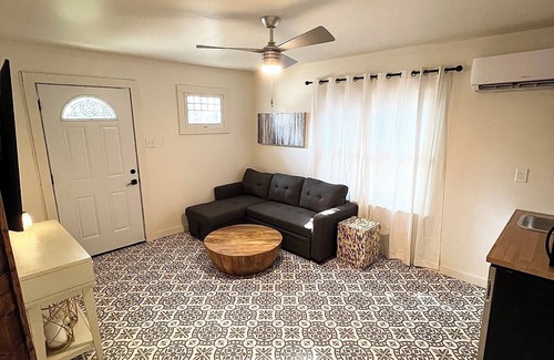 Fairmount Cottage | Fun in The Fort