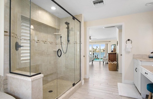 Marco Island House | Fun in the SUN! Waterfront, Pool w/All Day Sun, Beach Gear, WiFi and Direct Access ~Watch the Sunset