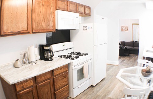 Pittsburgh Apartment | Fun Mount Washington Apt - Off Street Parking