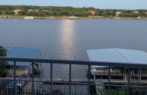 Briarcliff Condo | Fun N Sun Lake Travis Waterfront Condo