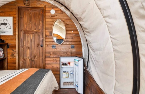 Virgin Cabin | Fun Outlaw Covered Wagon w/2 Queen Beds & Fire Pit