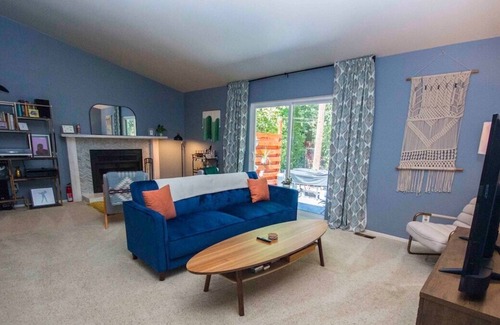 Ann Arbor House | Fun Ranch-Style Home Near UofM Stadium