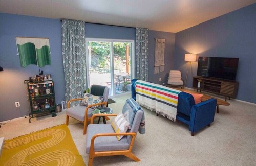 Ann Arbor House | Fun Ranch-Style Home Near UofM Stadium