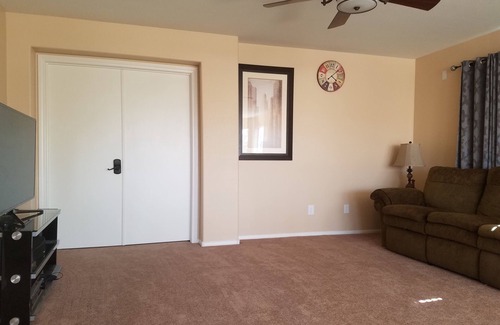 Rhodes Ranch House | Fun spacious great entertain house at southwest