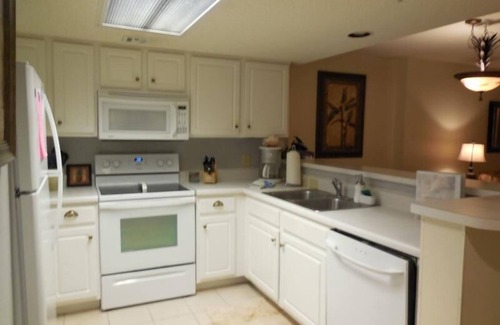 Myrtle Beach Condo | Fun Stays in Myrtle Beach - 3 BR Ocean View Condo!