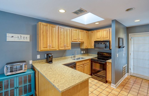 North Forest Beach House | Fun Vacation home 2 blocks to beach. Large, private pool w/fenced, private yard!