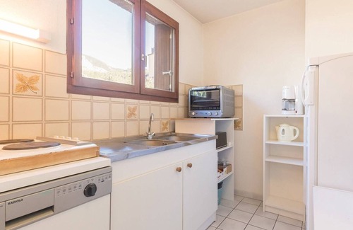 Briancon Apartment | Functional 1-bedroom apartment with parking, central Briançon
