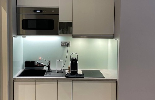 Montrouge Apartment | Functional 2-room apartment a stone's throw from the Mairie de Montrouge metro station.