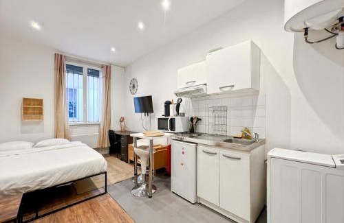Quartier de la Folie-Mericourt Apartment | Functional apartment, Belleville, Paris 11
