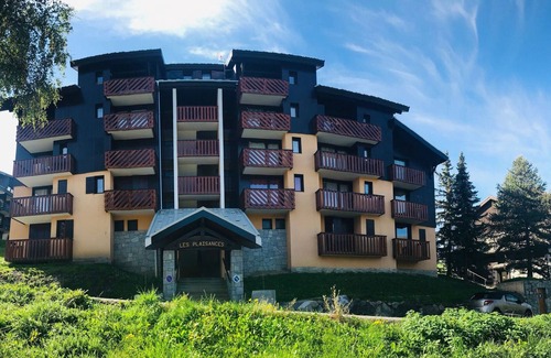 Montalbert Apartment | Functional Duplex Apartment · Direct Slope Access · Balcony · Parking · Ski Lockers