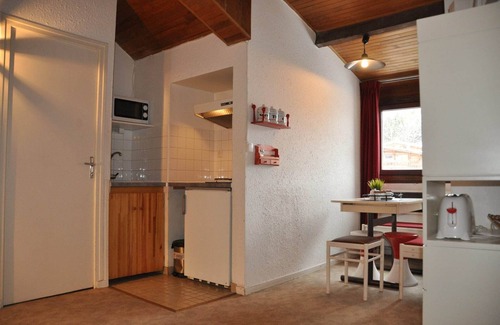 Les Deux Alpes Apartment | Functional Stay Near the Slopes