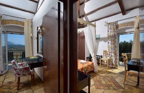 Doukades Apartment | Fundana Villas Corfu | Suite