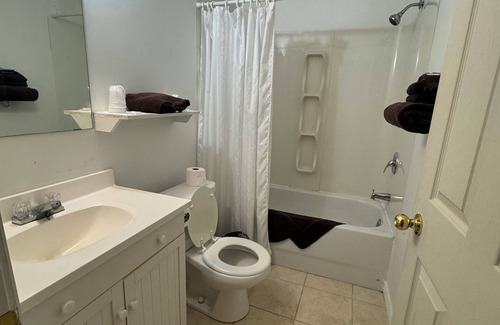 Edgetts Landing Hotel | Fundy Rocks Resort Motel Room Close to Famous Hopewell Rocks,