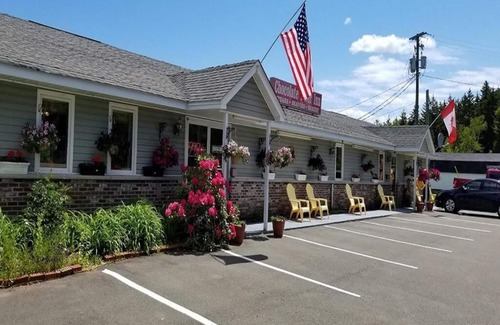 Edgetts Landing Hotel | Fundy Rocks Resort Motel Room Close to Famous Hopewell Rocks,