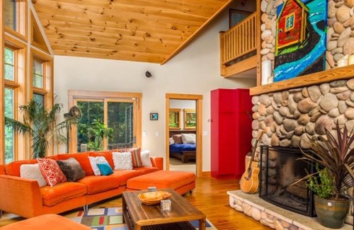 Sunday River Area Ski Chalet | FUNHOUSE On Mountain Sunday River Ski House