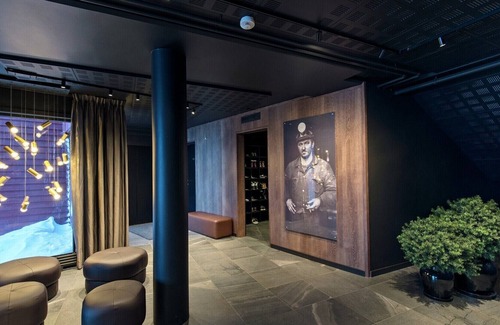 Longyearbyen Hotel | Funken Lodge