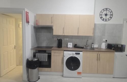 Shepherd's Bush Apartment | Funky Flat Nr Central London