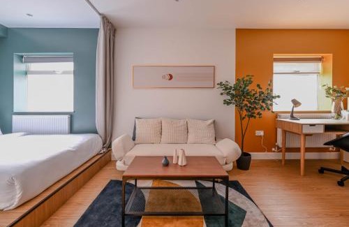 Angel Apartment | Funky Studio Apartment Close to Angel Station and Regent Canal