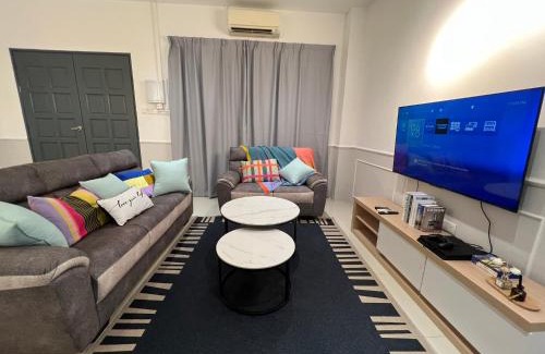 Kuantan House | FunkyVila5 16PX 4BR Near188Tower, Artstreet, HTTA