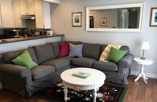 Hermosa Village Condo | Funtierland + Arendelle + Walk to Disneyland + Nursery + Pool