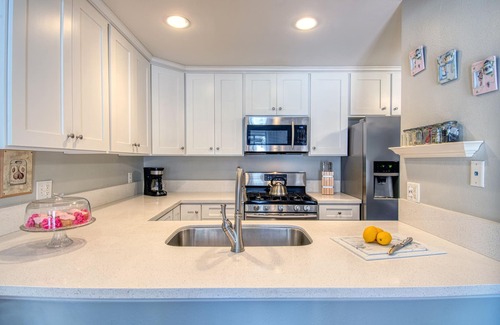 Hermosa Village Condo | Funtierland + Maleficent's Retreat + Walk to Disney + 3 Pools + Netflix