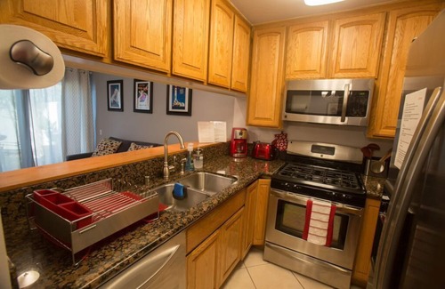 Hermosa Village Condo | Funtierland + Radiator Springs + Walk to Disneyland +Pool