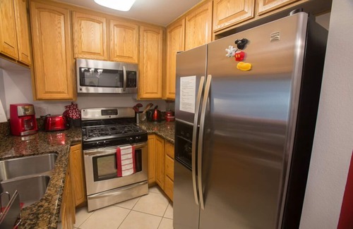 Hermosa Village Condo | Funtierland + Radiator Springs + Walk to Disneyland +Pool