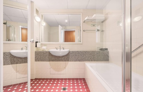 Chinatown Hotel | Furama Darling Harbour